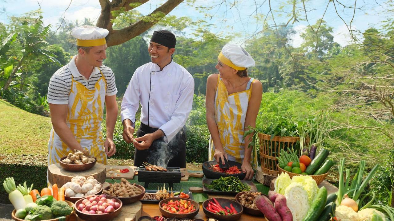 Maya Ubud Resort & Spa Exterior photo